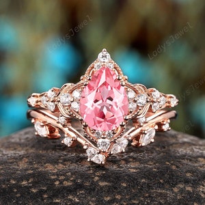 Pear Cut Padparadscha Pink Sapphire Bridal Set, 14K Rose Gold Floral Leaf Engagement Ring Set, September Birthstone Wedding Ring for Women