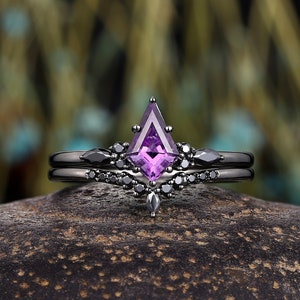 Black Gold Kite Cut Amethyst Engagement Ring Set, Witchy Rhodium Black Promise Ring, Gothic Black Wedding Anniversary Ring Gift Bridal Set