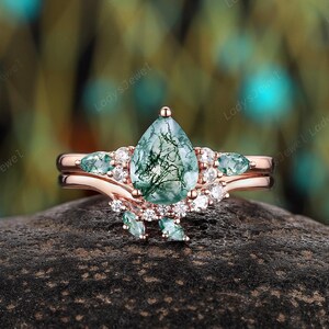 Nature Inspired Moss Agate Engagement Ring Set Platinum Pear Cut Green Aquatic Agate Bridal Set 14K Rose Gold Twig Leaf Promise Wedding Ring