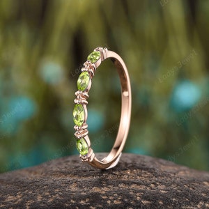 Vintage Marquise Cut Peridot Wedding Band, 14K Rose Gold Green Peridot Engagement Band, August Birthstone Promise Anniversary Band for Women