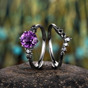 Witchy Black Gold Amethyst Bridal Set, Unique Rhodium Black Engagement Ring, Gothic Dark Promise Ring, February Birthstone Wedding Ring Gift