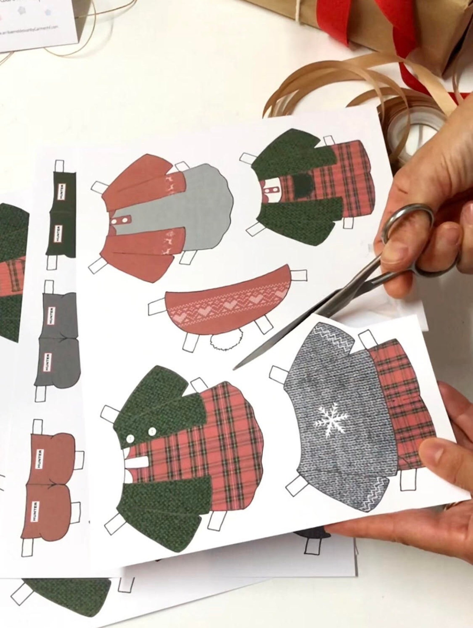 Paperdoll, Cutout Paper Doll, Clothes to Download and Print, Digital