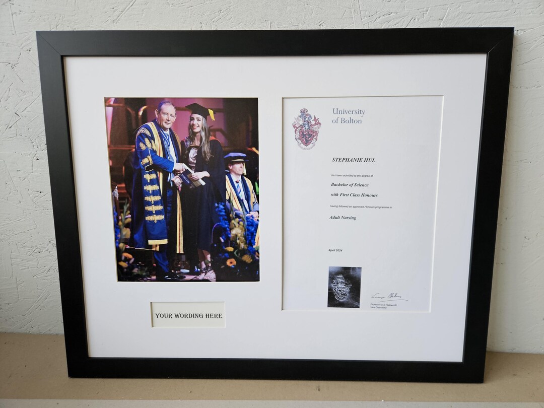 Triple Frame Graduation 30mm Plain Flat Black Triple Aperture Graduation and Certificate Frames ...