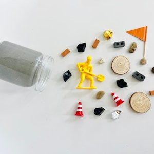 Construction Playdough Jar, Party Favor, Easter Gift, On the Go Play, Playdough Sensory Jar, Non-Toxic Playdough, Screen Free, Playdough Kit