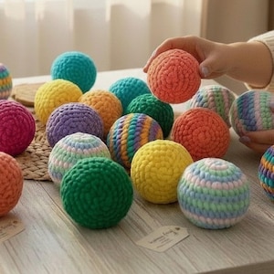 Patrón de ganchillo PDF para pelota antiestrés sensorial Hacky Sack Footbag, sin costuras, amigurumi, blandito.