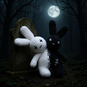 Two-Headed Bad Bunny Plushie amigurumi crochet pattern.
Stand out from typical Halloween patterns with a two-headed bad bunny plushie – a fun blend of spooky and adorable that fans of alternative or gothic styles will love.
Ideal for DIY Halloween decorations, trick-or-treat alternatives, or handmade gifts for friends who love horror, cute monsters, or quirky plushies.