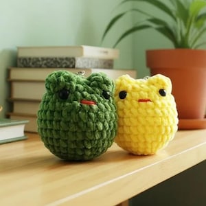 Chubby Frog Crochet Pattern PDF – No Sew Amigurumi Toad Keychain Plush, DIY Cute Stuffed Animal Tutorial in English