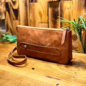 Elegancia atemporal: Cartera de mano de piel de grano completo para hombres y mujeres (de lujo, unisex, curtida vegetal)