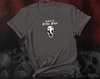 Propiedad de Erika Fane / Camiseta de Devil's Night Bookish