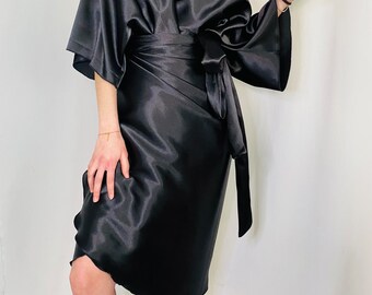 Ensemble en satin Noir –robe de soirée en deux pièces - wrap skirt- Jupe portefeuille et haut en satin -  demoiselle donneur–robe de soirée