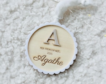 Personalized initial Christmas bauble - Wood & white plexiglass, first name and text of your choice, baby's first Christmas, personalized tree decoration 2025