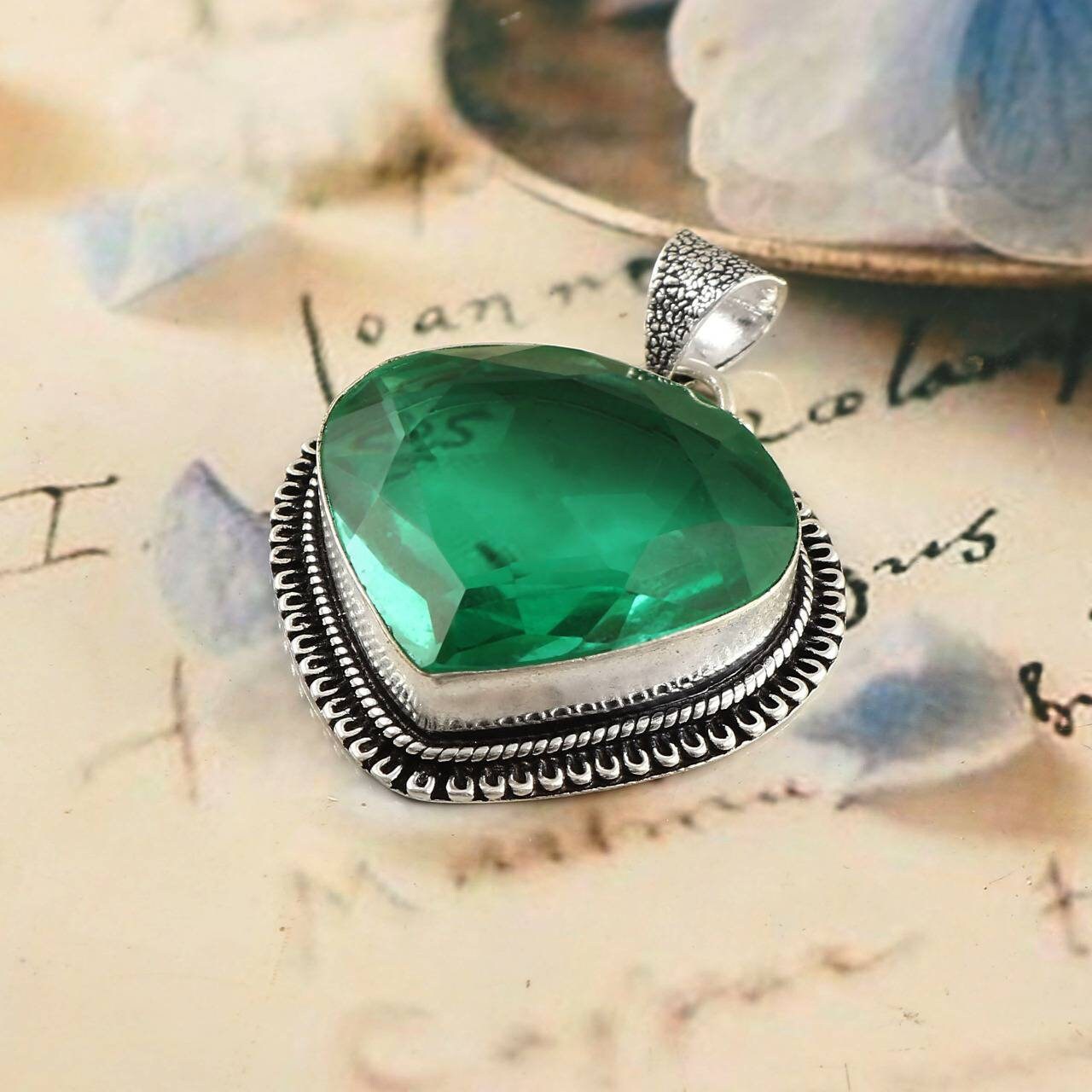 Gabi Rielle Women's 22k Gold Vermeil & Green Crystal Heart Pendant Necklace  in Metallic | Lyst