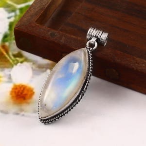 Moonstone pendant, gemstone pendant, 925 sterling silver pendant, handmade pendant, moonstone jewelry, gift for her, mother&#39;s day gift