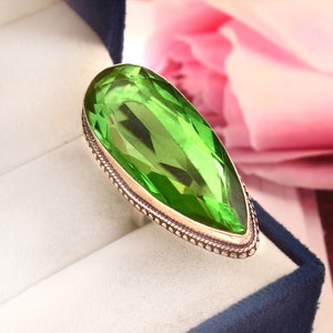 Peridotring, statementring, lång grön ädelstensring, 925 sterlingsilverring, handgjord ring, present till henne/honom, jubileumspresent