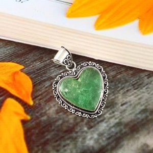 Natürlicher grüner Jade Anhänger, Edelstein Anhänger in Herzform, 925 Sterling Silber Anhänger, handgemachter Anhänger, Geschenk für sie, Geburtstagsgeschenk