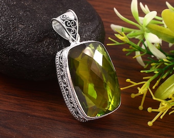 Peridot pendant, green gemstone pendant, 925 sterling silver pendant, handmade pendant, peridot jewelry, gift for her/him, anniversary gift