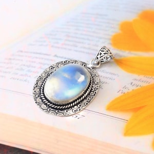 Moonstone pendant, gemstone pendant, 925 sterling silver pendant, handmade pendant, moonstone jewelry, gift for her, mother&#39;s day gift