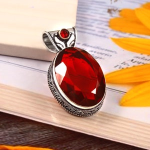 Garnet pendant,red gemstone pendant,925 sterling silver pendant,handmade pendant,gift for her,anniversary gift,vintage pendant