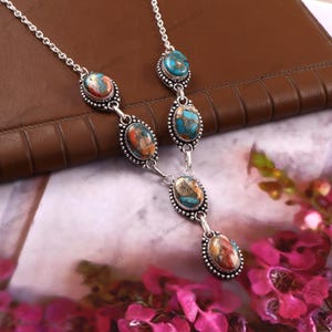 Halskette aus Sterlingsilber mit natürlichem Stachelaustern-Türkis und mehrfarbigem Edelsteinanhänger