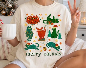 Sudadera Comfort Colors® con estampado de gatos navideños, sudadera Merry Catmas, camiseta de regalo navideño para gatos.
