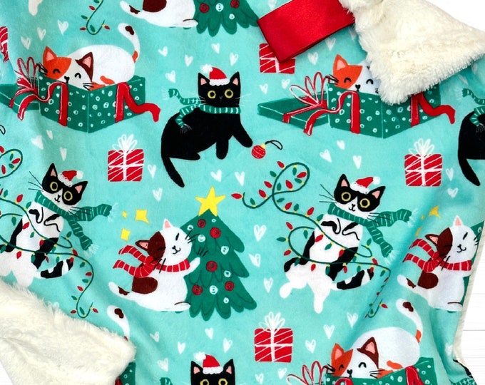 Christmas Kitties Minky Lovey Blanket: Cozy Faux Fur Security Blanket