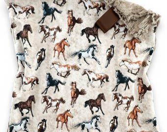 Couverture pour bébé cheval : couverture Lovey faite main en minky et fausse fourrure pour bébé