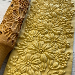 Embossed rolling pin Engraved rolling pin wooden rolling pin Flower pattern for clay and cookie image 3