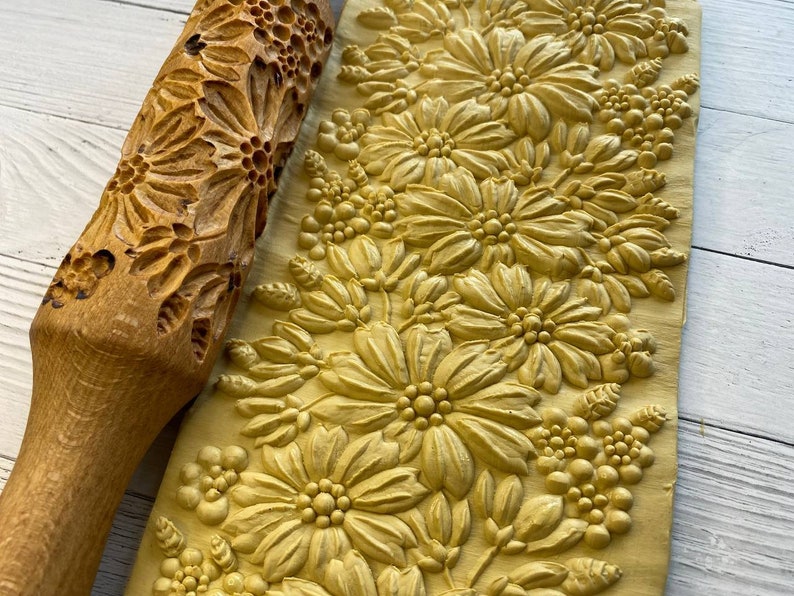 Embossed rolling pin Engraved rolling pin wooden rolling pin Flower pattern for clay and cookie image 3