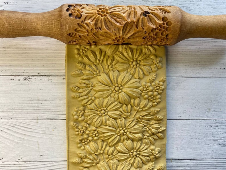 Embossed rolling pin Engraved rolling pin wooden rolling pin Flower pattern for clay and cookie image 6
