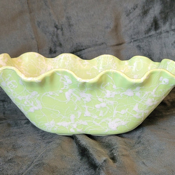 Planter, Vintage Shawnee Cameo Ware mint green and white splatter paint, ruffled