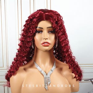 Wine red Curly long wig Women&#39;s Wigs Synthetic Fiber Cosplay Wig