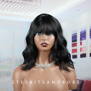 Black short wavy bangs wig for women, shoulder-length wig