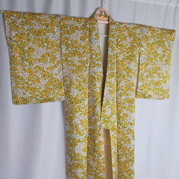 Japan Kimono,Silk Kimono,Vintage Kimono,floral design Kimono View 2