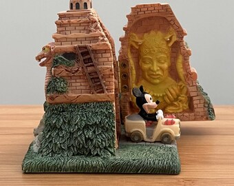 Mickey Mouseガラス製置物 Mickey Mouseガラス製置物