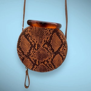 Round Mini Circle Crossbody Purse Bag With Handle in Tan Faux Python Snake - NEW image 4