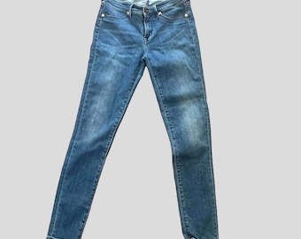 Vaqueros azules Denham ajustados, talla 10 del Reino Unido. Usados, muy bien conservados.