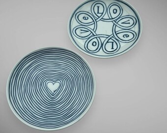 Pair Of Ellen Degeneres Royal Doulton Side Plates Love Design White Blue Used Vg