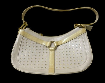 Stuart Weitzman Russell & Bromley 9.5x6x3.5” Beige Patterned Shoulder Bag leather. In excellent condition. Vintage.