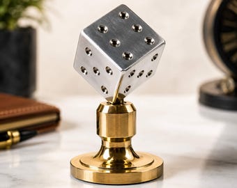Personalisierter, drehbarer Würfel als Schreibtischdekoration, handgefertigte Skulptur für Führungskräfte, Bürogeschenk, drehbares Schreibtischspielzeug
