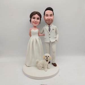 Custom couple bobble head with dog, bobblehead couple,bobbleheads wedding cake topper, wedding gifts for parents,Anniversary gifts