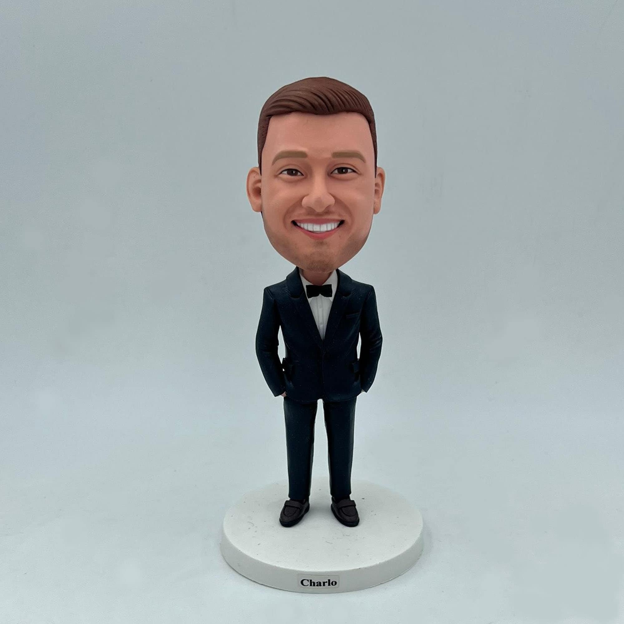 Customized Bobblehead,   Bobble head custom Figurines , Bobbleheads couple, Custom Bobblehead, bobblehead custom, custom gift