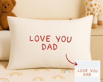Funda de almohada infantil bordada con arte: un recuerdo personalizado con escritura a mano