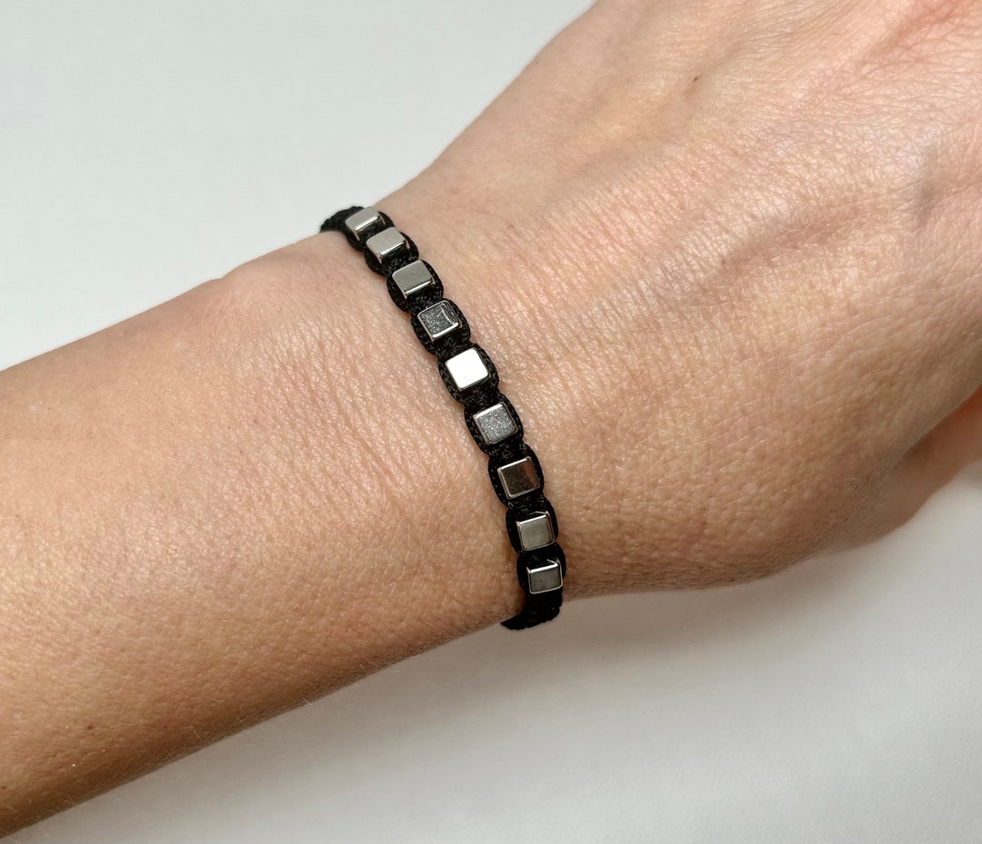 Cube Beads Bracelet With a Wish Card and a Gift Wrap, Everyday Macrame Bracelet, Tiny Cubes