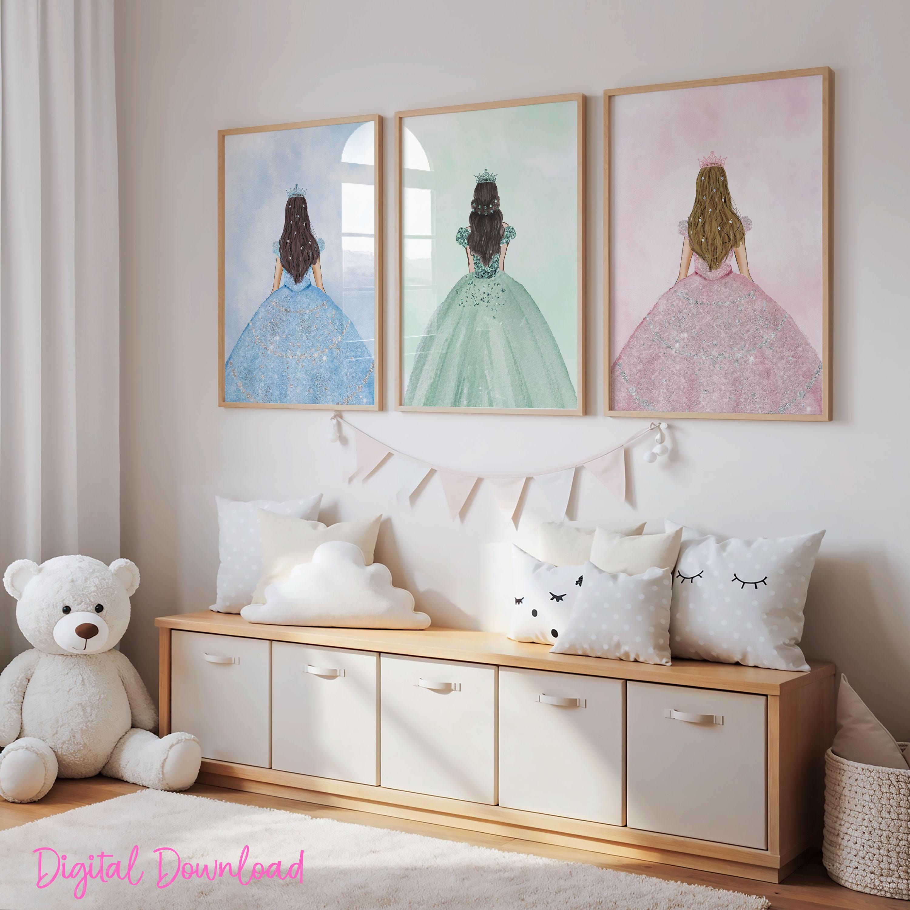 水彩画風プリンセスプリント：女の子の子供部屋用ウォールアート3枚