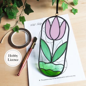 Tulip Stained Glass Pattern, Stained Glass Patterns, Digital Download, DIY Stained Glass, Stained Glass Decor, template