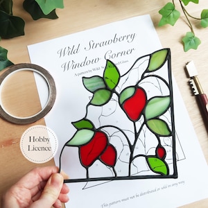 Strawberry Bookends Stained Glass Pattern, stained glass patterns, Strawberry Window Corner, Beginner Stained Glass, Stained Glass Decor