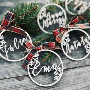 Custom Christmas baubles with name, CHRISTMAS gift tags, wood snowflake decoration,  wood Christmas Decor, Christmas tree pendant