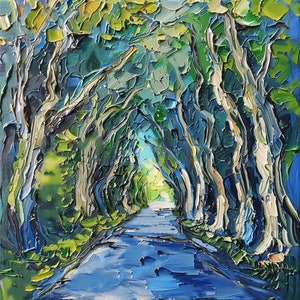 Peut inclure: Une peinture d'une route bordée d'arbres, les arbres sont peints dans des tons de vert et de bleu, la route est peinte dans des tons de bleu, la lumière au bout de la route est peinte dans des tons de jaune.