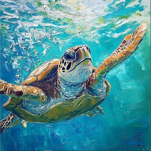 Puede incluir: Una tortuga marina verde nada en agua azul turquesa. El caparazón de la tortuga es marrón y verde con una superficie texturizada. El agua está pintada con un efecto de pinceladas texturizadas.