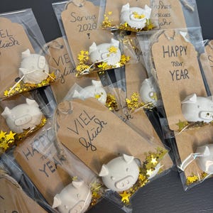 Handgemachtes Glücksschwein – Glücksbringer & Neujahrsgeschenk 2026 | Kleine Aufmerksamkeit zum Jahreswechsel | Viel Glück Deko Silvester
